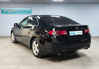 Подержанный автомобиль Honda Accord Sedan 2008 года (7 фото)