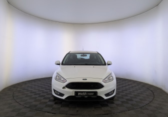 Подержанный автомобиль Ford Focus Wagon 2017 года (2 фото)