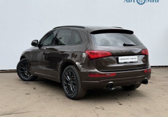 Подержанный автомобиль Audi Q5 2015 года (7 фото)