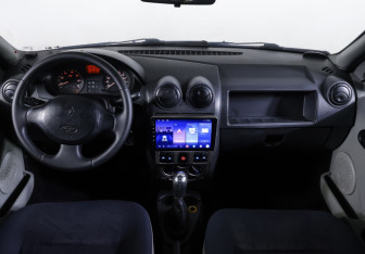 Подержанный автомобиль Renault Logan Sedan 2006 года (11 фото)