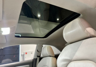 Подержанный автомобиль Audi A5 Coupe 2010 года (13 фото)