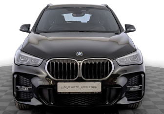 Подержанный автомобиль BMW X1 2020 года (2 фото)