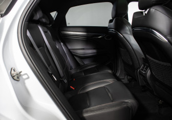 Подержанный автомобиль Geely Tugella 2022 года (10 фото)