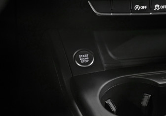 Подержанный автомобиль Audi A4 Sedan 2017 года (22 фото)