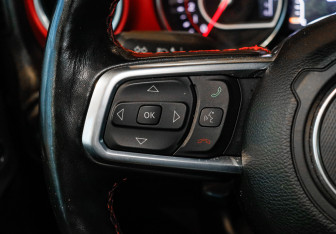 Подержанный автомобиль Jeep Gladiator 2022 года (27 фото)