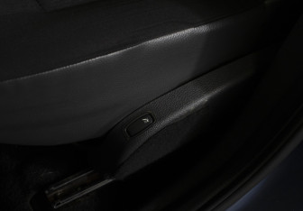 Подержанный автомобиль Renault Sandero 2011 года (15 фото)