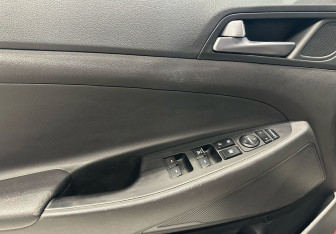 Подержанный автомобиль Hyundai Tucson 2016 года (18 фото)