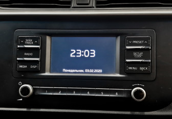 Подержанный автомобиль Kia Rio Hatchback 2021 года (15 фото)