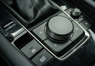 Подержанный автомобиль Mazda 3 Sedan 2021 года (15 фото)