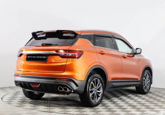 Подержанный автомобиль Geely Coolray 2020 года (3 фото)