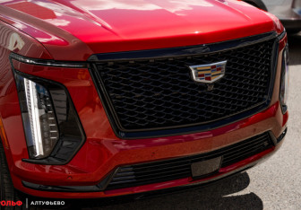 Новый Cadillac Escalade Suv 2025 (2 фото)