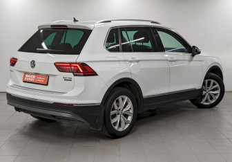 Подержанный автомобиль Volkswagen Tiguan 2017 года (5 фото)