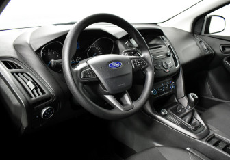 Подержанный автомобиль Ford Focus Hatchback 2019 года (9 фото)