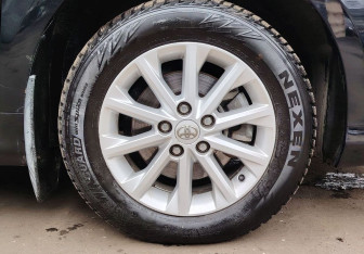 Подержанный автомобиль Toyota Camry Sedan 2013 года (15 фото)