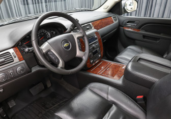 Подержанный автомобиль Chevrolet Tahoe 2013 года (15 фото)