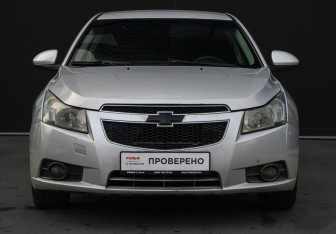 Подержанный автомобиль Chevrolet Cruze Sedan 2011 года (2 фото)
