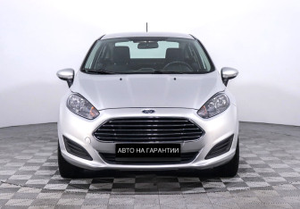 Подержанный автомобиль Ford Fiesta Sedan 2018 года (2 фото)