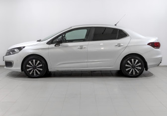 Подержанный автомобиль Citroen C4 Sedan 2021 года (8 фото)
