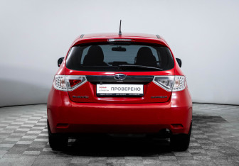 Подержанный автомобиль Subaru Impreza Hatchback 2008 года (6 фото)