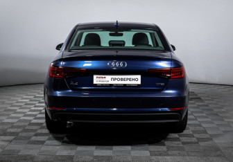 Подержанный автомобиль Audi A4 Sedan 2018 года (6 фото)