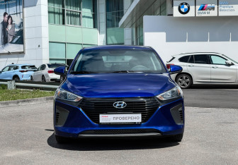 Подержанный автомобиль Hyundai IONIQ 2019 года (2 фото)
