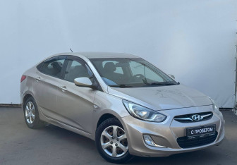 Подержанный автомобиль Hyundai Solaris Sedan 2013 года (3 фото)