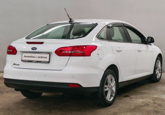 Подержанный автомобиль Ford Focus Sedan 2018 года (5 фото)