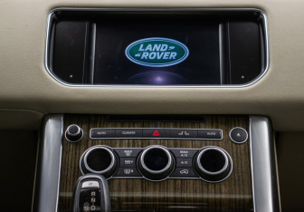 Подержанный автомобиль Land Rover Range Rover Sport 2016 года (14 фото)