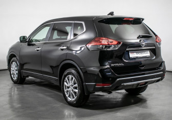 Подержанный автомобиль Nissan X-Trail 2020 года (7 фото)