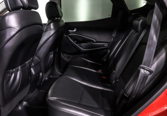 Подержанный автомобиль Hyundai Santa Fe 2013 года (14 фото)