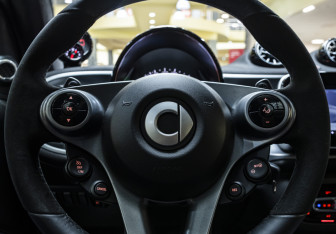 Подержанный автомобиль Smart Fortwo Hatchback 2018 года (15 фото)