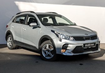 Подержанный автомобиль Kia Rio Hatchback 2021 года (3 фото)