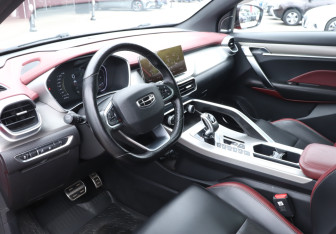 Подержанный автомобиль Geely Coolray 2020 года (13 фото)