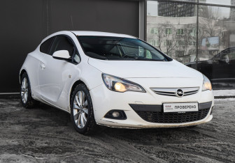 Подержанный автомобиль Opel Astra Hatchback 2014 года (3 фото)