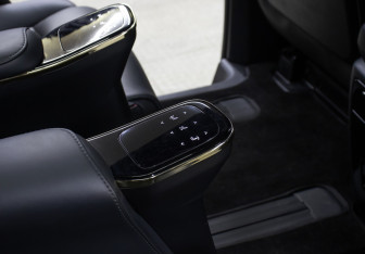 Подержанный автомобиль GAC M8 2024 года (12 фото)