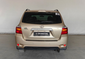 Подержанный автомобиль Toyota Highlander 2009 года (5 фото)