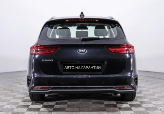 Подержанный автомобиль Kia Ceed Wagon 2021 года (6 фото)