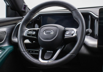 Подержанный автомобиль GAC GS8 2023 года (15 фото)