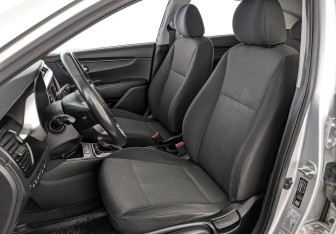 Подержанный автомобиль Kia Rio Hatchback 2021 года (18 фото)