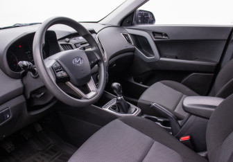 Подержанный автомобиль Hyundai Creta 2016 года (10 фото)