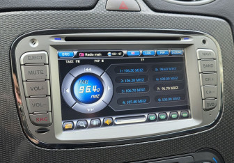 Подержанный автомобиль Ford Focus Wagon 2010 года (13 фото)