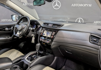 Подержанный автомобиль Nissan Qashqai 2020 года (10 фото)