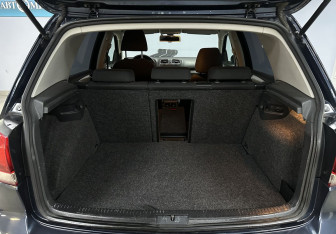 Подержанный автомобиль Volkswagen Golf Hatchback 2012 года (12 фото)