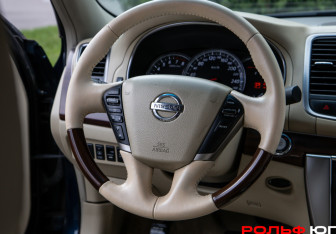 Подержанный автомобиль Nissan Teana 2008 года (11 фото)