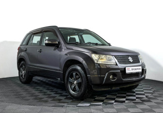 Подержанный автомобиль Suzuki Grand Vitara 2008 года (3 фото)