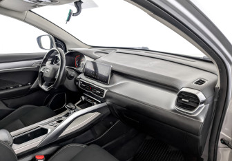 Подержанный автомобиль Geely Coolray 2022 года (11 фото)