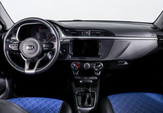 Подержанный автомобиль Kia Rio Sedan 2020 года (12 фото)