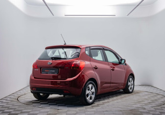 Подержанный автомобиль Kia Venga 2011 года (5 фото)