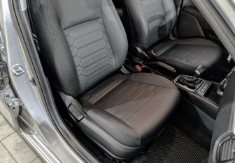 Подержанный автомобиль Kia Rio Sedan 2019 года (24 фото)