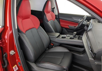 Подержанный автомобиль Changan UNI-S 2024 года (24 фото)